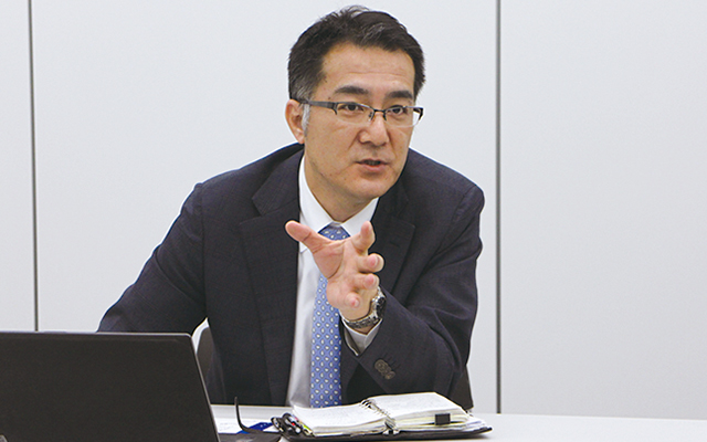 サービス管理センター 責任者 松岡 晃司氏