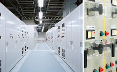特別高圧変電室(22kV×3回線受電)